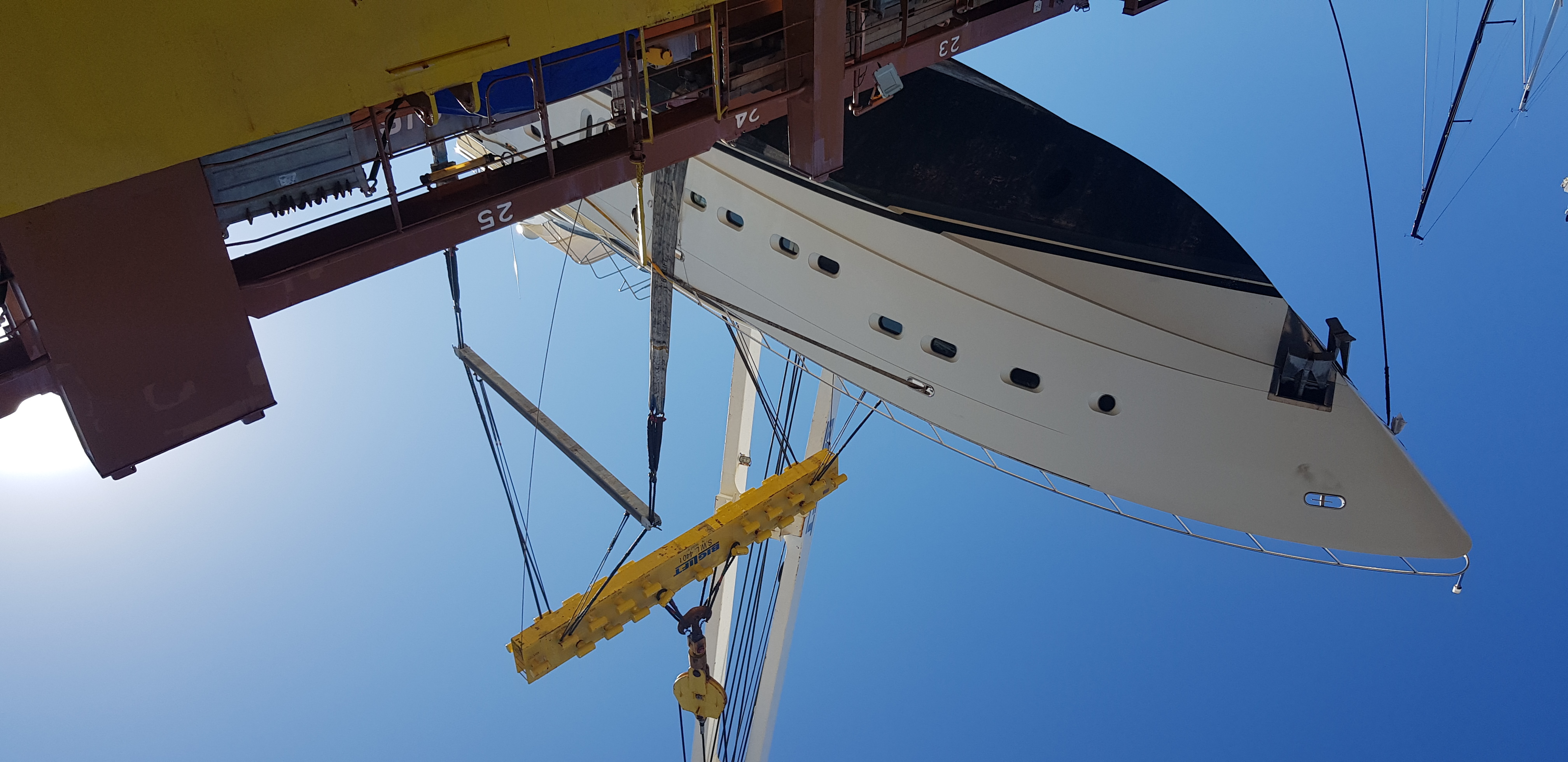 Sevenstar Yacht Transport